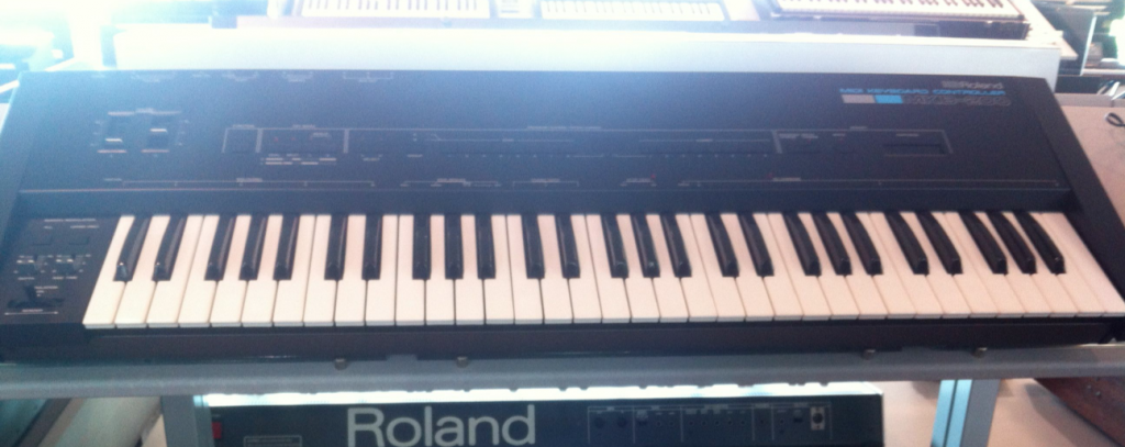 Roland MKB-200